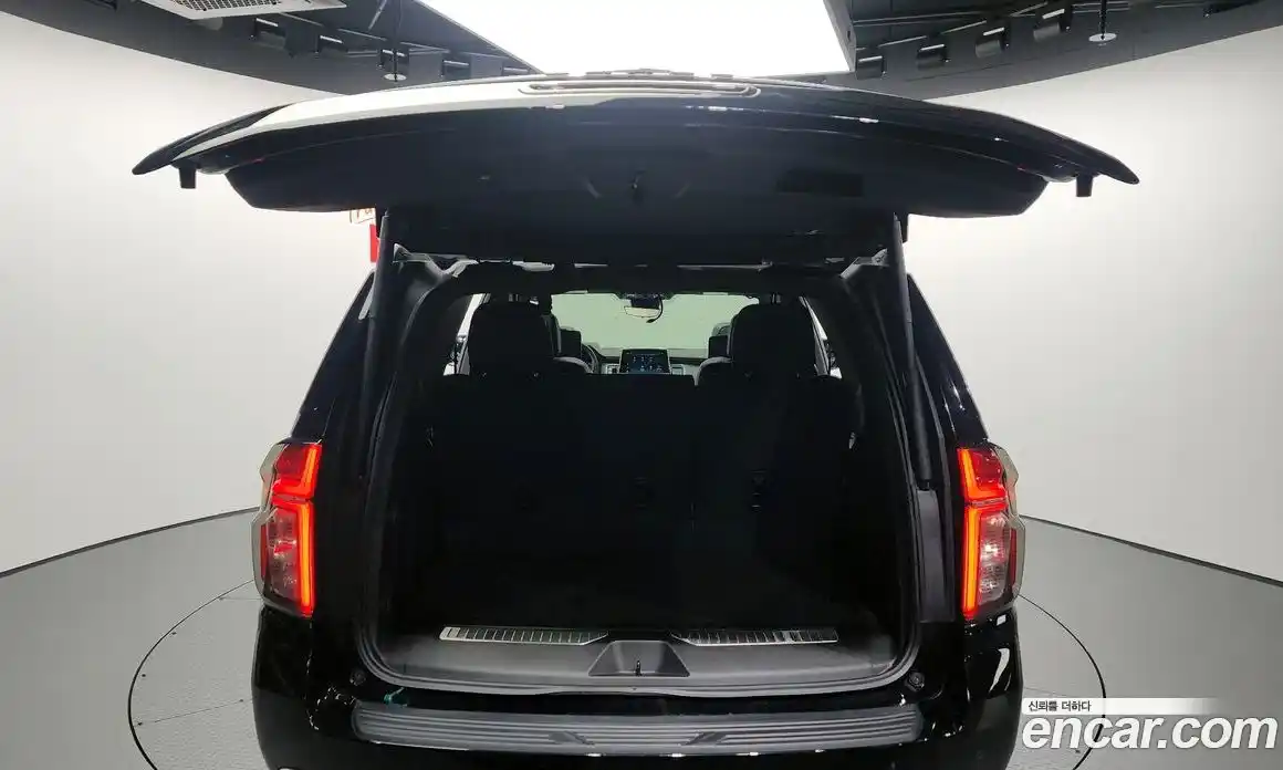 Chevrolet Tahoe 2023 6.2 Автомат в Москве № 42266, фото 20