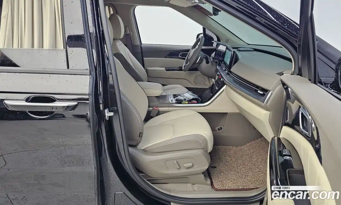 Kia Canival 2023 3.5 Автомат в Москве № 50499, фото 17