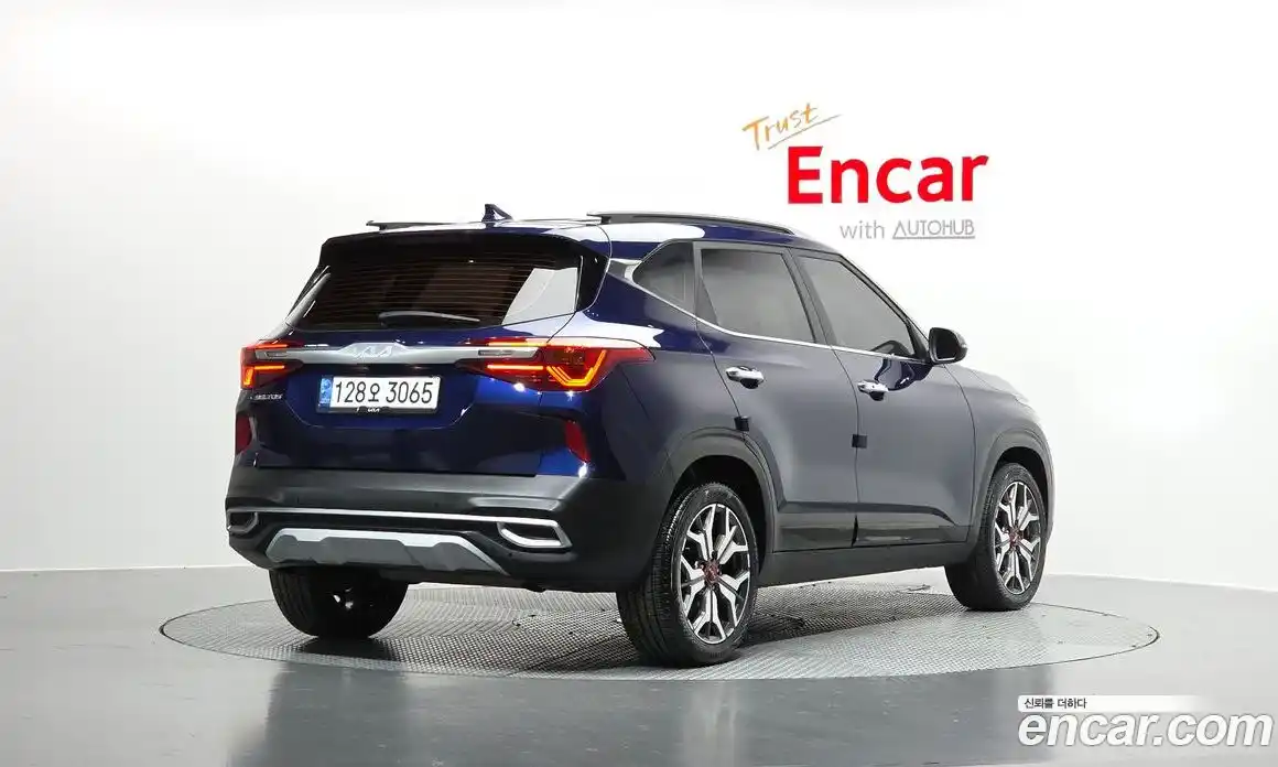 Kia Seltos 2022 1.6 Автомат в Москве № 52354, фото 12