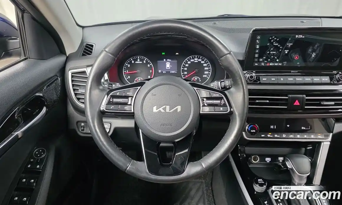 Kia Seltos 2022 1.6 Автомат в Москве № 52354, фото 17