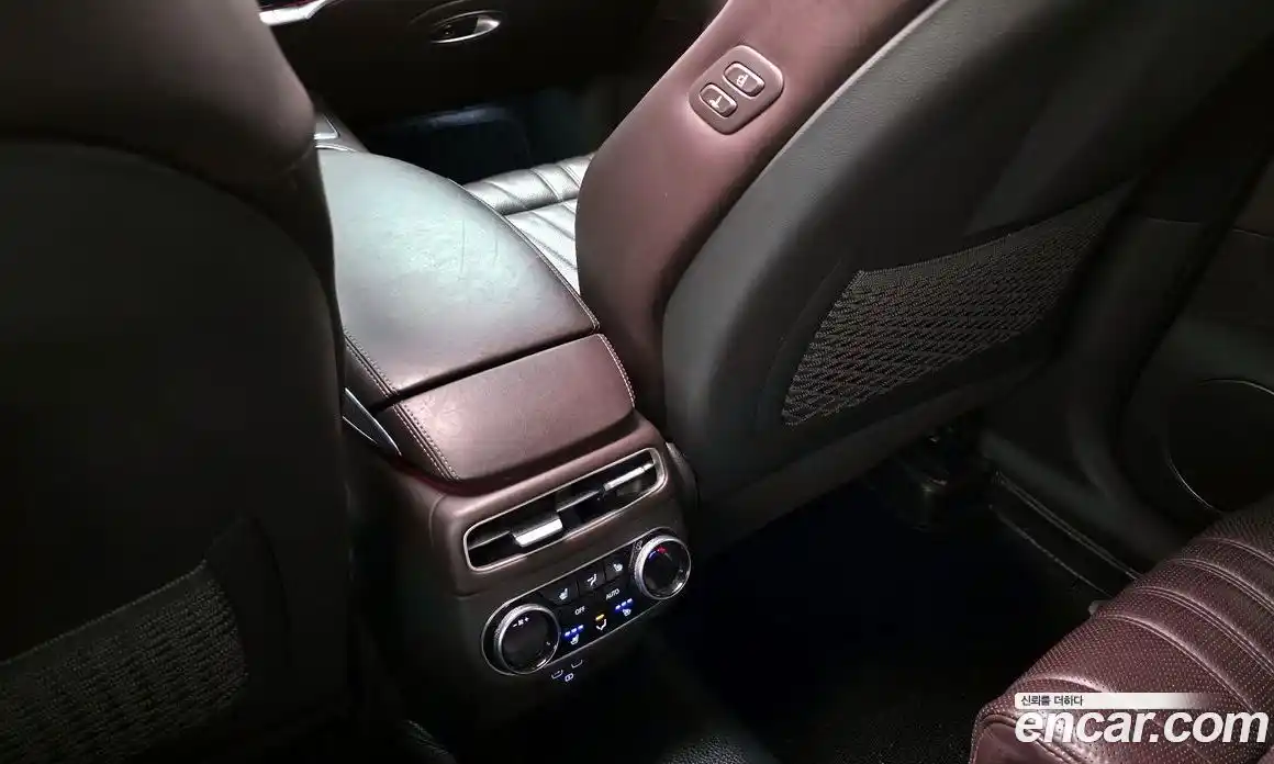 Genesis GV70 2022 2.5 Автомат в Москве № 58507, фото 3