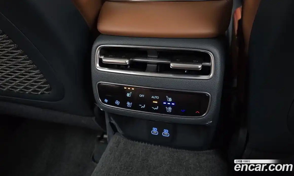 Genesis GV70 2025 2.5 Автомат в Москве № 59376, фото 13