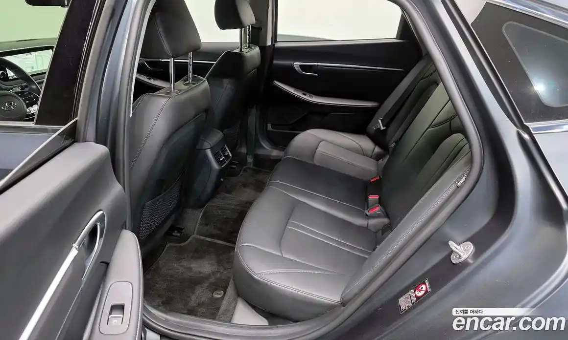 Hyundai Sonata 2023 2.0 Автомат в Москве № 6634, фото 9