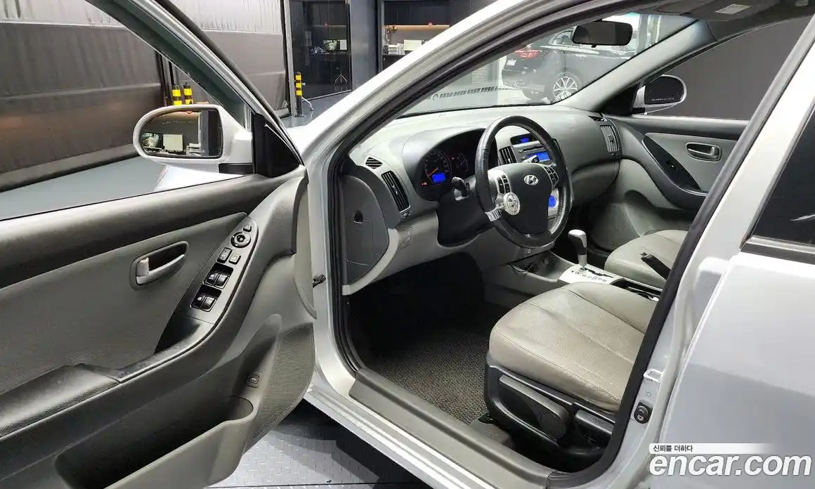 Hyundai Avante 2009 1.6 Автомат в Москве № 839, фото 8