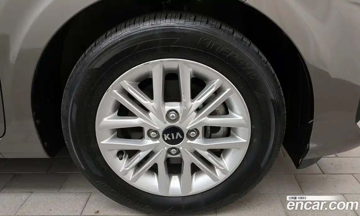 Kia Morning 2021 1.0 Автомат в Москве № 95464, фото 11