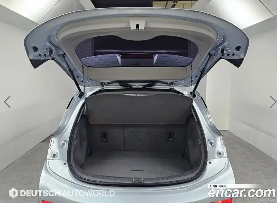 Chevrolet Bolt EV 2018 0.2 Автомат в Москве № 96547, фото 20