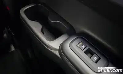 Hyundai Santa Fe 2024 1.6 Автомат в Москве № 107996, миниатюра 6