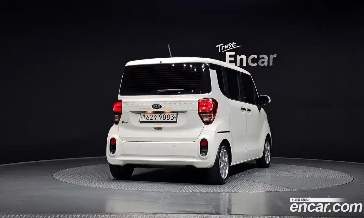 Kia Ray 2019 1.0 Автомат в Москве № 10847, фото 11