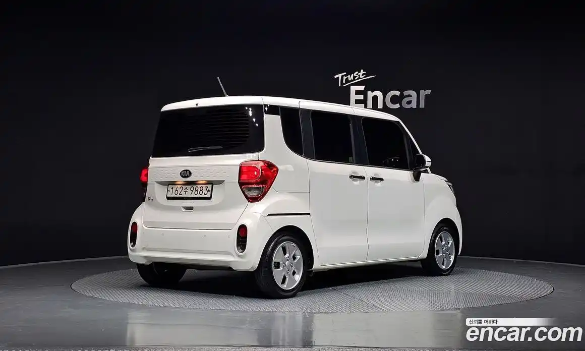 Kia Ray 2019 1.0 Автомат в Москве № 10847, фото 3