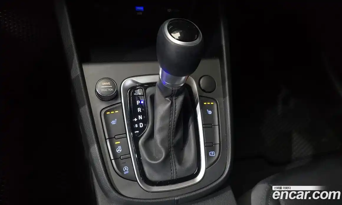 Hyundai Kona 2021 1.6 Автомат в Москве № 108520, фото 13