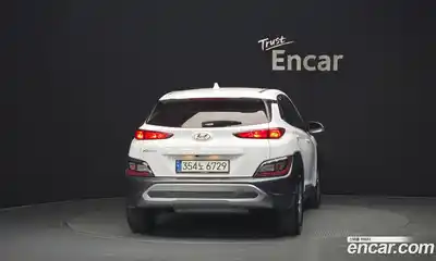 Hyundai Kona 2021 1.6 Автомат в Москве № 108520, миниатюра 10