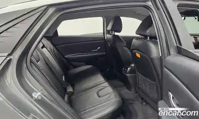 Hyundai Avante 2023 1.6 Автомат в Москве № 109189, миниатюра 2