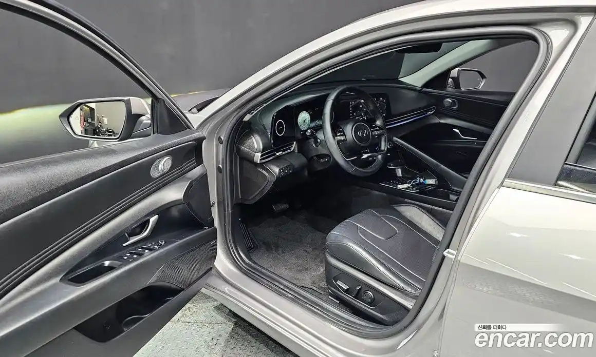 Hyundai Avante 2021 1.6 Автомат в Москве № 109938, фото 3