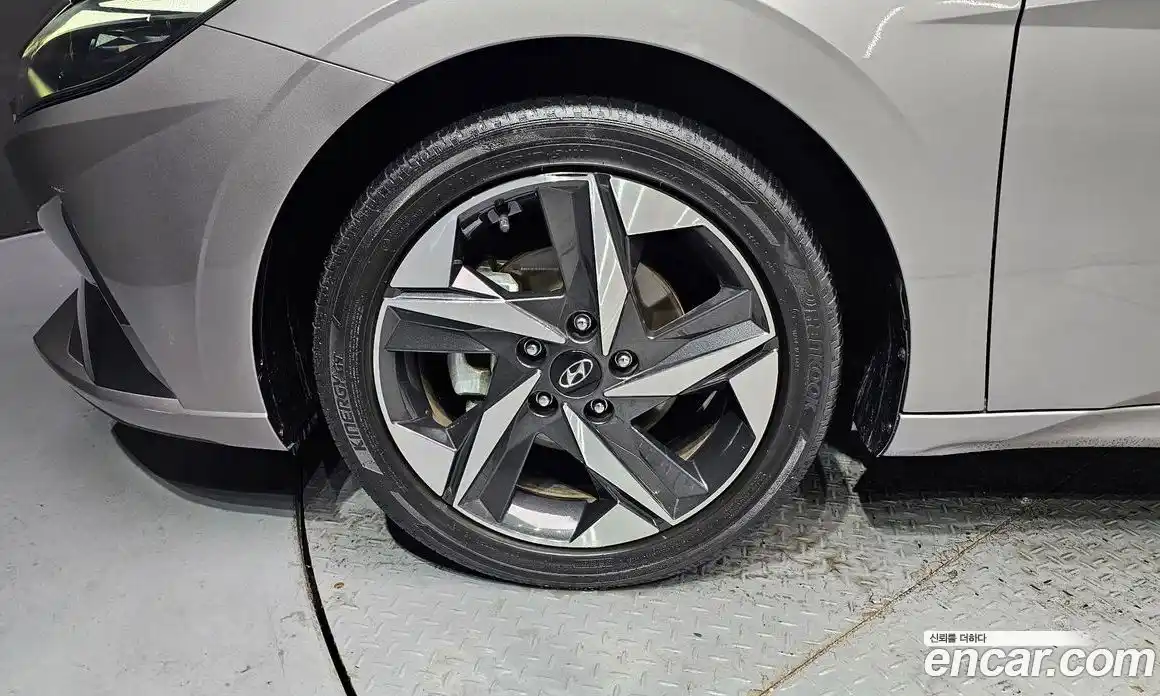 Hyundai Avante 2021 1.6 Автомат в Москве № 109938, фото 4