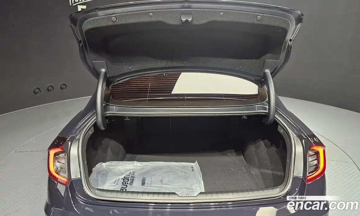 Hyundai Sonata 2023 1.6 Автомат в Москве № 115188, фото 18