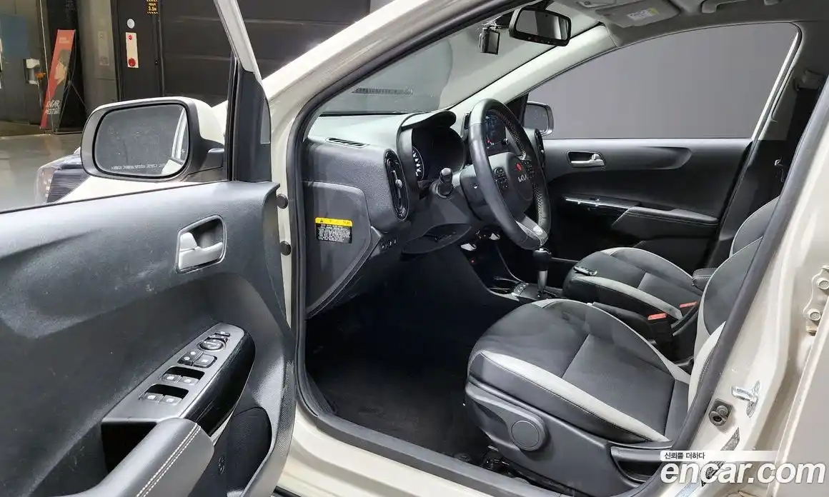 Kia Morning 2023 1.0 Автомат в Москве № 115544, фото 16