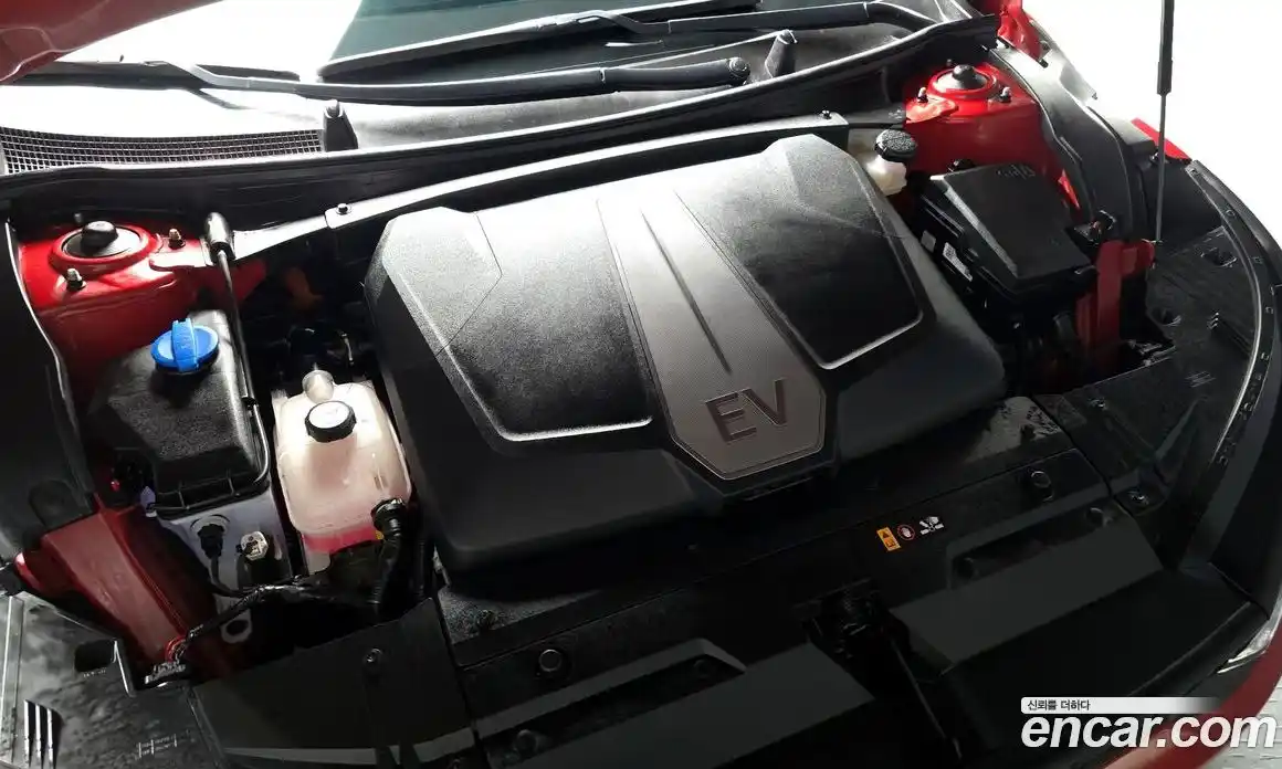 Kia EV6 2024 0.1 Автомат в Москве № 120081, фото 6