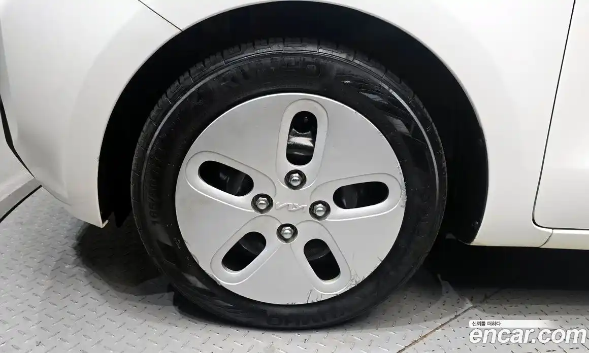 Kia Ray 2023 1.0 Автомат в Москве № 121954, фото 20