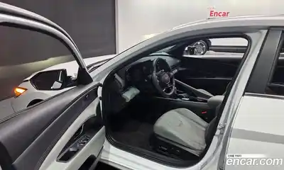 Hyundai Avante 2024 1.6 Автомат в Москве № 124557, миниатюра 11