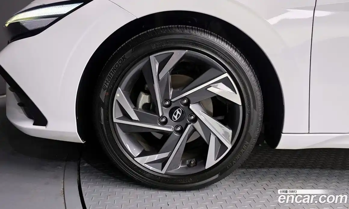 Hyundai Avante 2024 1.6 Автомат в Москве № 124640, фото 8