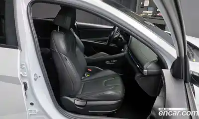 Hyundai Avante 2024 1.6 Автомат в Москве № 124640, миниатюра 10