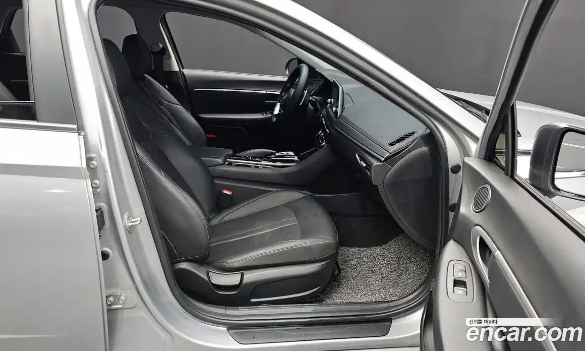 Hyundai Sonata 2023 2.0 Автомат в Москве № 126956, фото 11