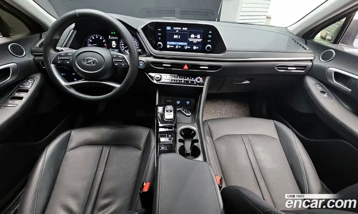 Hyundai Sonata 2023 2.0 Автомат в Москве № 126956, фото 7