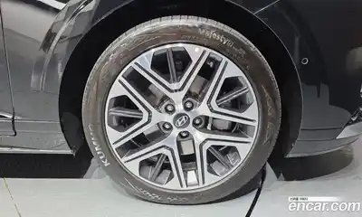 Hyundai Grandeur 2023 2.5 Автомат в Москве № 126971, миниатюра 5