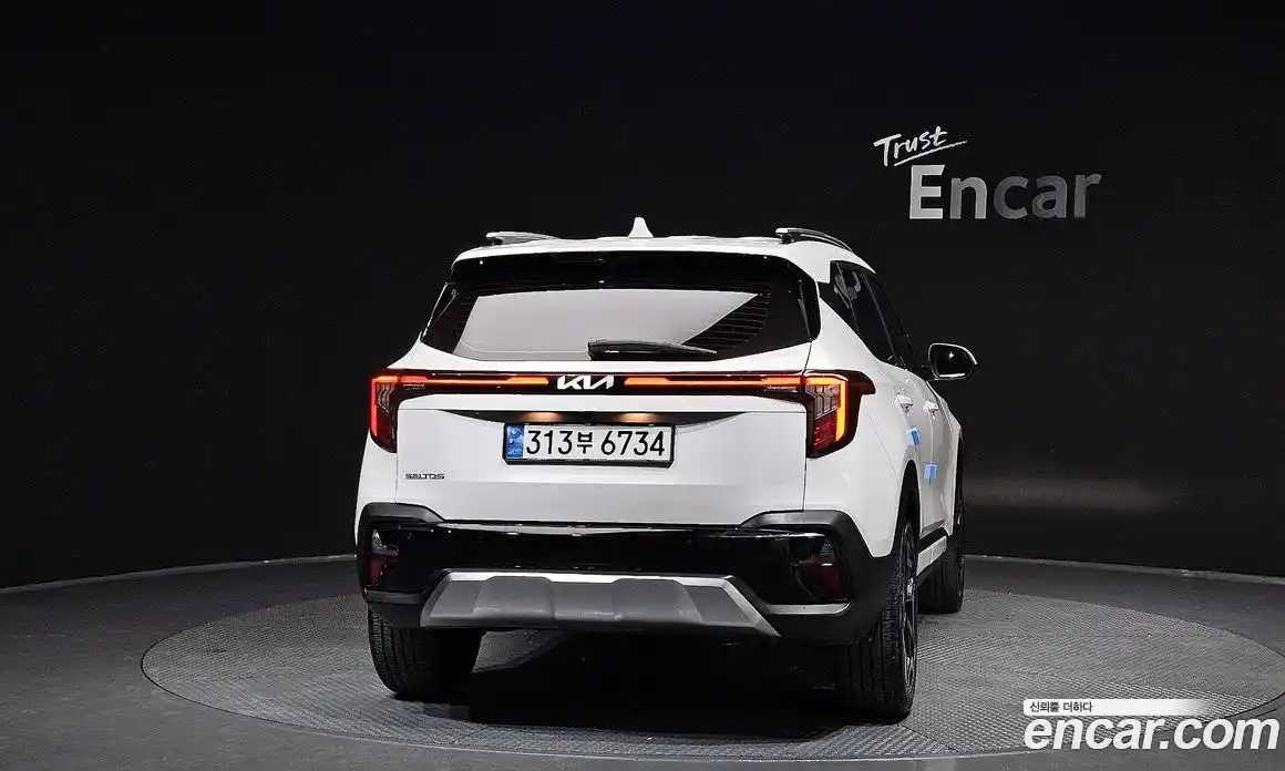 Kia Seltos 2023 1.6 Автомат в Москве № 128339, фото 16