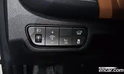 Kia Seltos 2023 1.6 Автомат в Москве № 128339, миниатюра 3