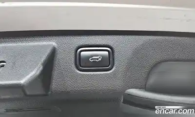 Kia Seltos 2023 1.6 Автомат в Москве № 128339, миниатюра 4