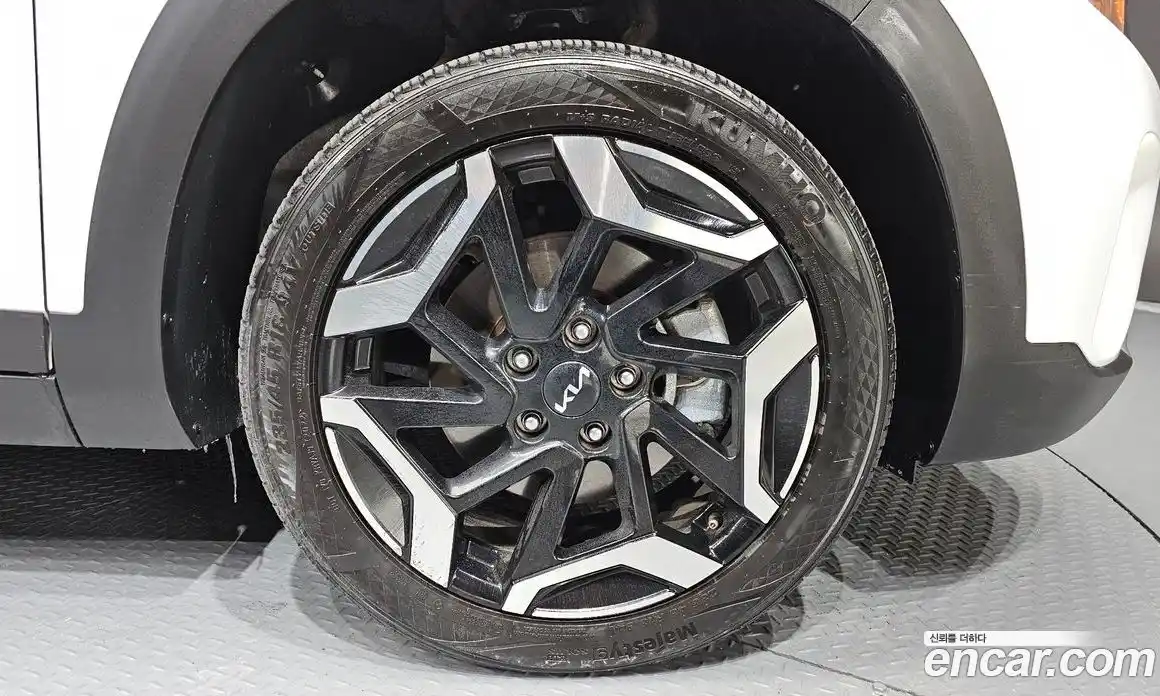 Kia Seltos 2023 1.6 Автомат в Москве № 128339, фото 7