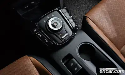 Kia Seltos 2023 1.6 Автомат в Москве № 128339, миниатюра 8