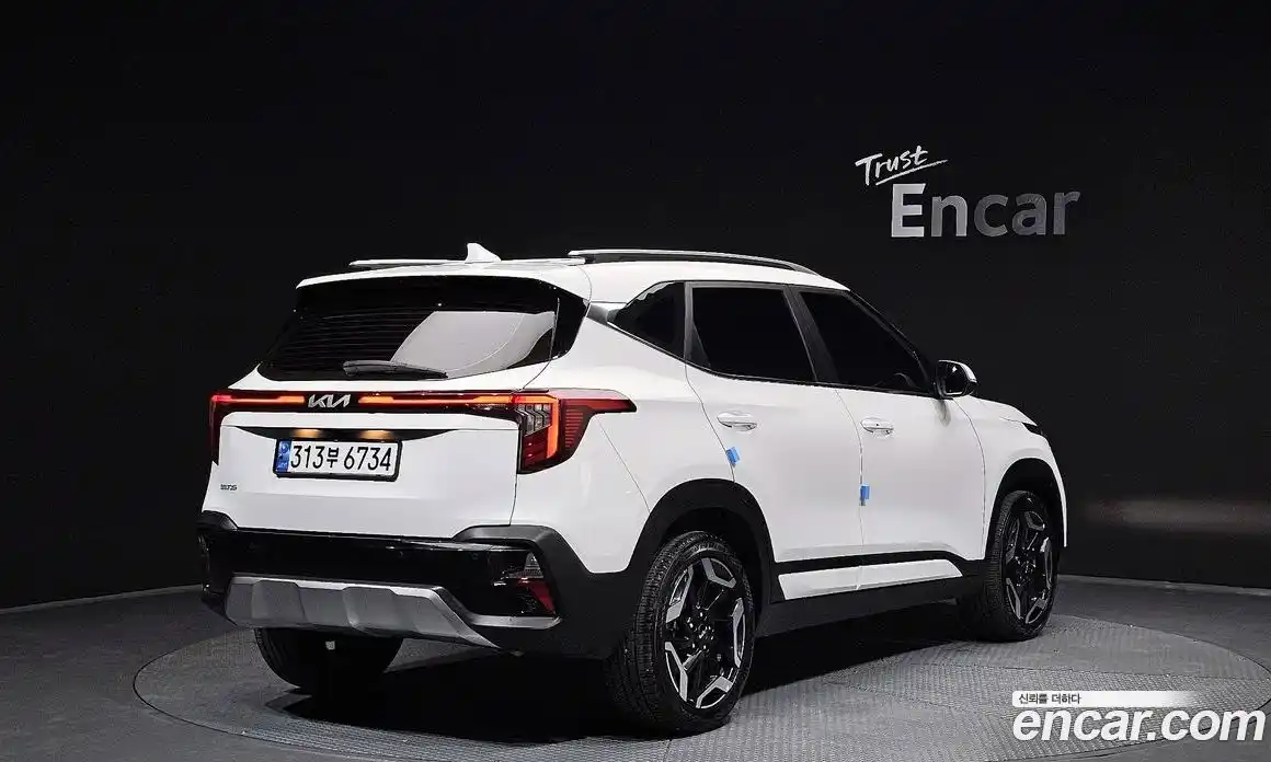 Kia Seltos 2023 1.6 Автомат в Москве № 128339, фото 10