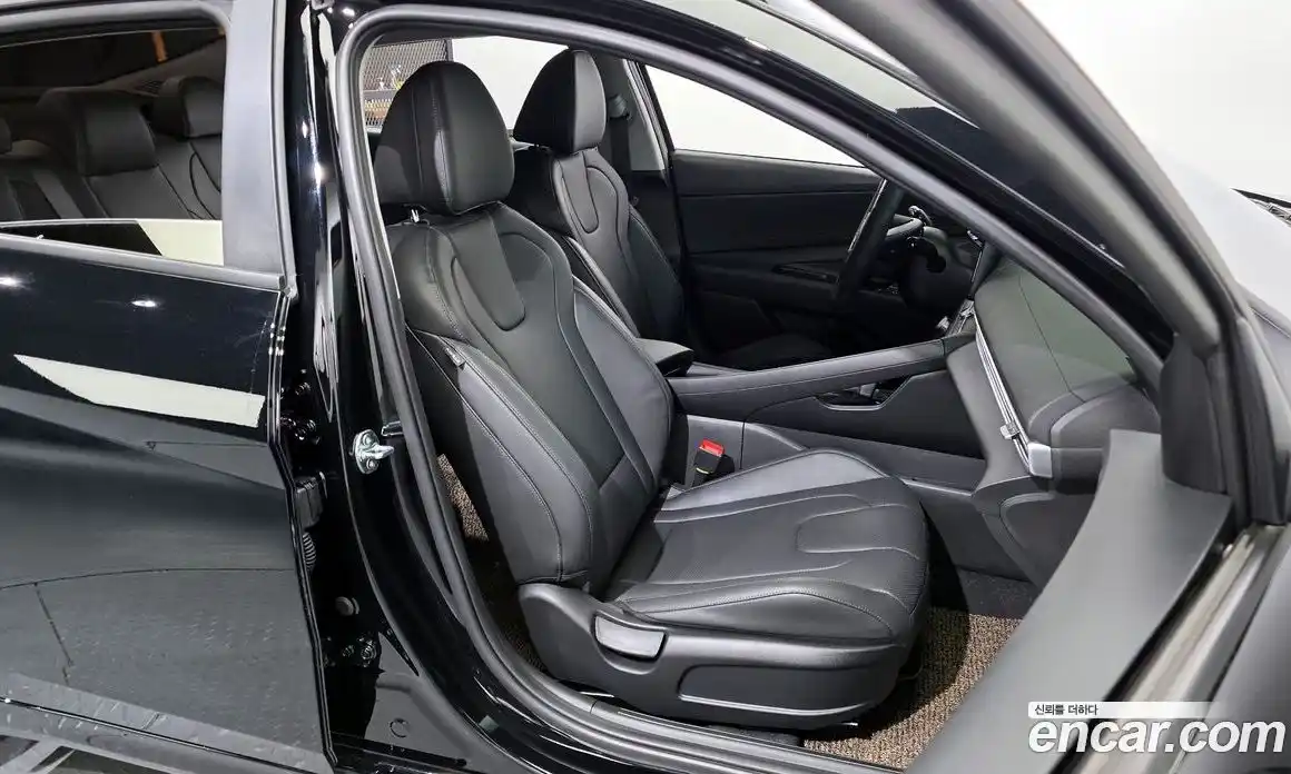 Hyundai Avante 2025 1.6 Автомат в Москве № 129807, фото 10