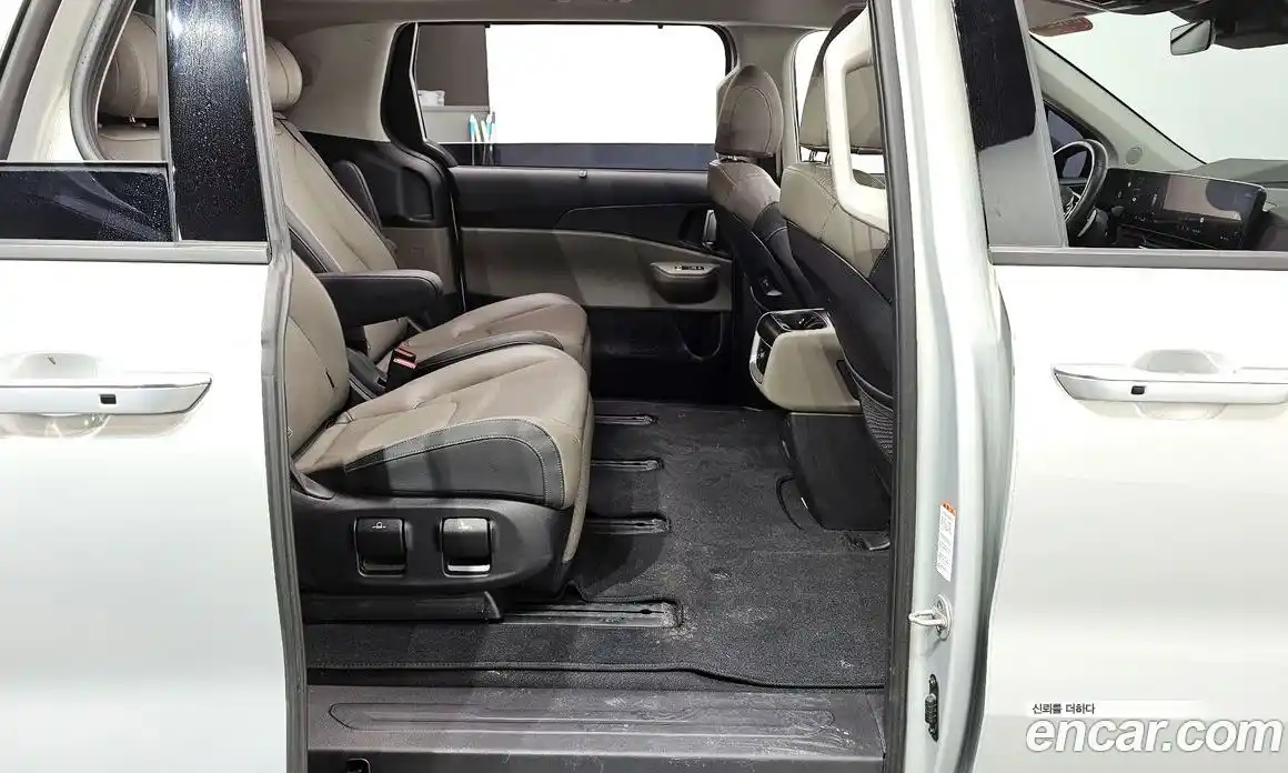 Kia Canival 2024 1.6 Автомат в Москве № 131430, фото 11