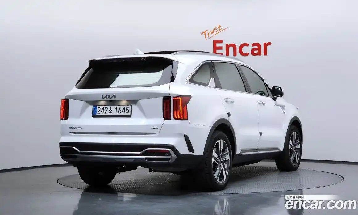 Kia Sorento 2023 1.6 Автомат в Москве № 132202, фото 3