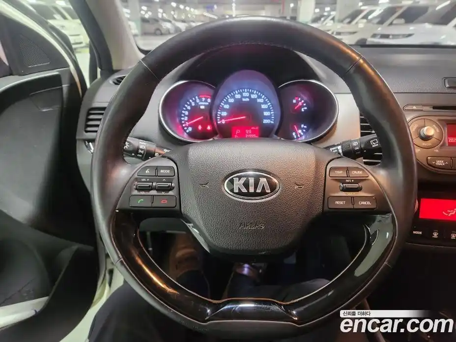 Kia Morning 2016 1.0 Автомат в Москве № 133055, фото 13