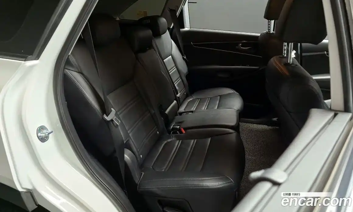 Kia Sorento 2018 2.0 Автомат в Москве № 133170, фото 15