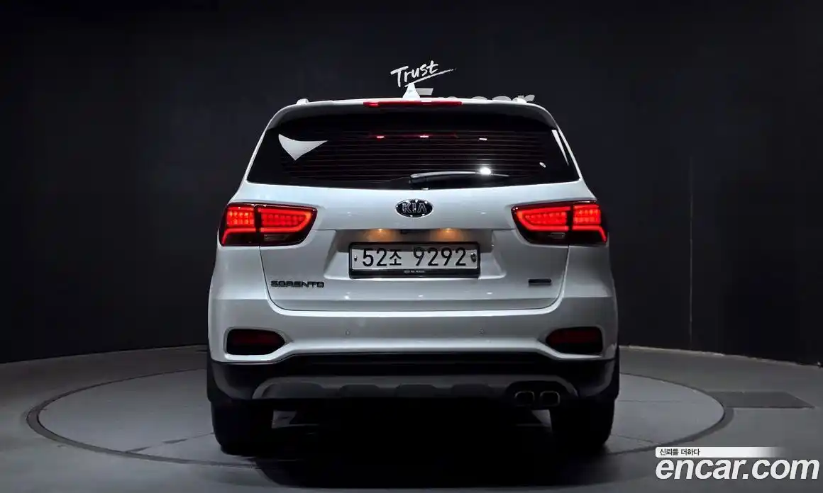 Kia Sorento 2018 2.0 Автомат в Москве № 133170, фото 6