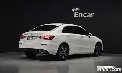Mercedes-Benz A-Class 2021 2.0 Автомат в Москве № 137069, миниатюра 2