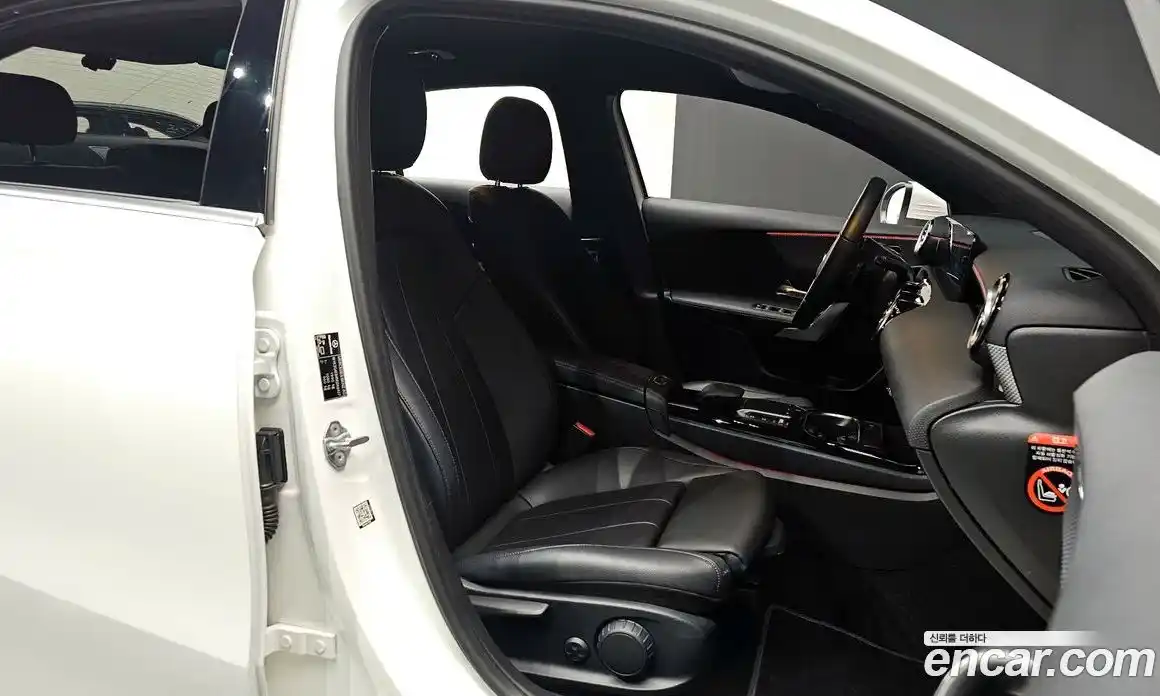 Mercedes-Benz A-Class 2021 2.0 Автомат в Москве № 137069, фото 10