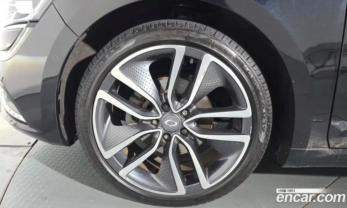 Renault SM6 2016 1.6 Автомат в Москве № 137777, фото 1