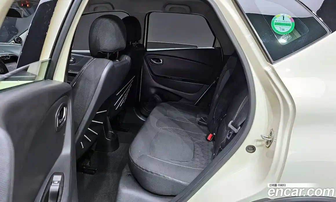 Renault QM3 2014 1.5 Автомат в Москве № 150294, фото 12