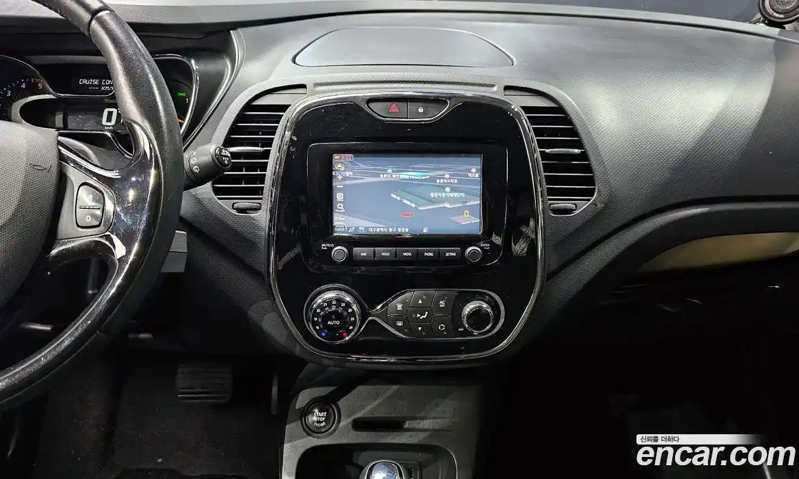 Renault QM3 2014 1.5 Автомат в Москве № 150294, фото 17