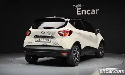 Renault QM3 2014 1.5 Автомат в Москве № 150294, миниатюра 2