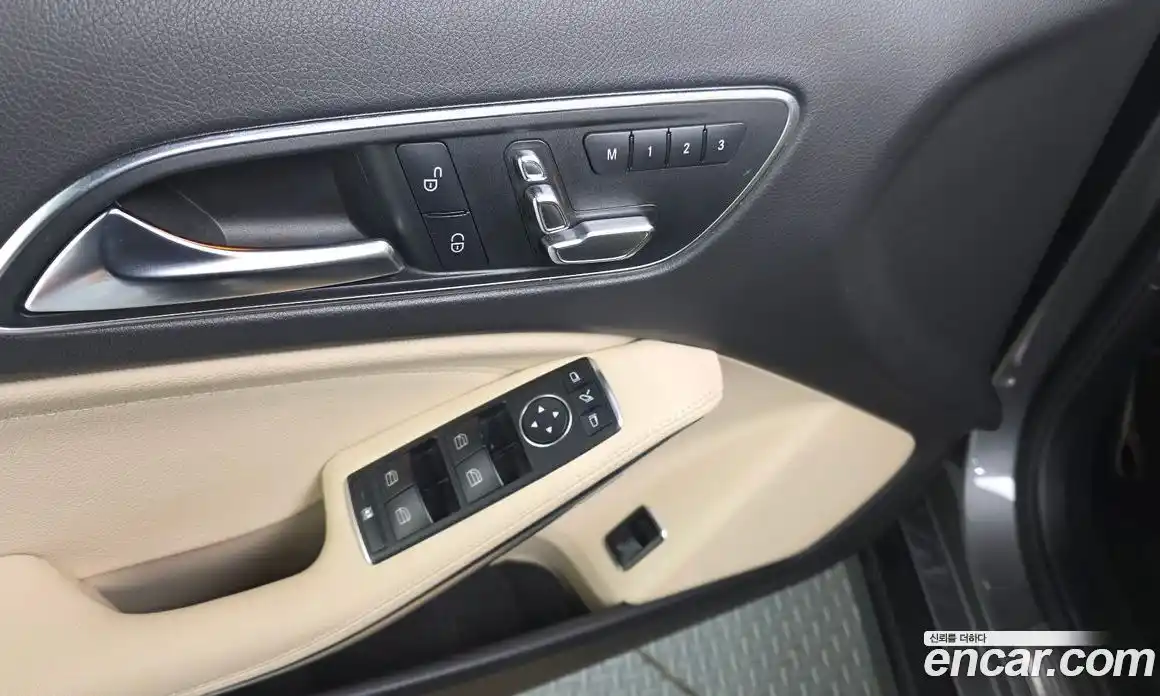 Mercedes-Benz GLA-Class 2019 2.0 Автомат в Москве № 150909, фото 17