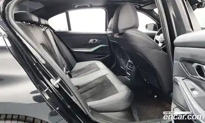 BMW 3-Series 2022 2.0 Автомат в Москве № 157300, миниатюра 11