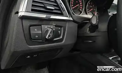 BMW 3-Series 2018 2.0 Автомат в Москве № 158996, миниатюра 11