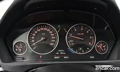 BMW 3-Series 2018 2.0 Автомат в Москве № 158996, миниатюра 2